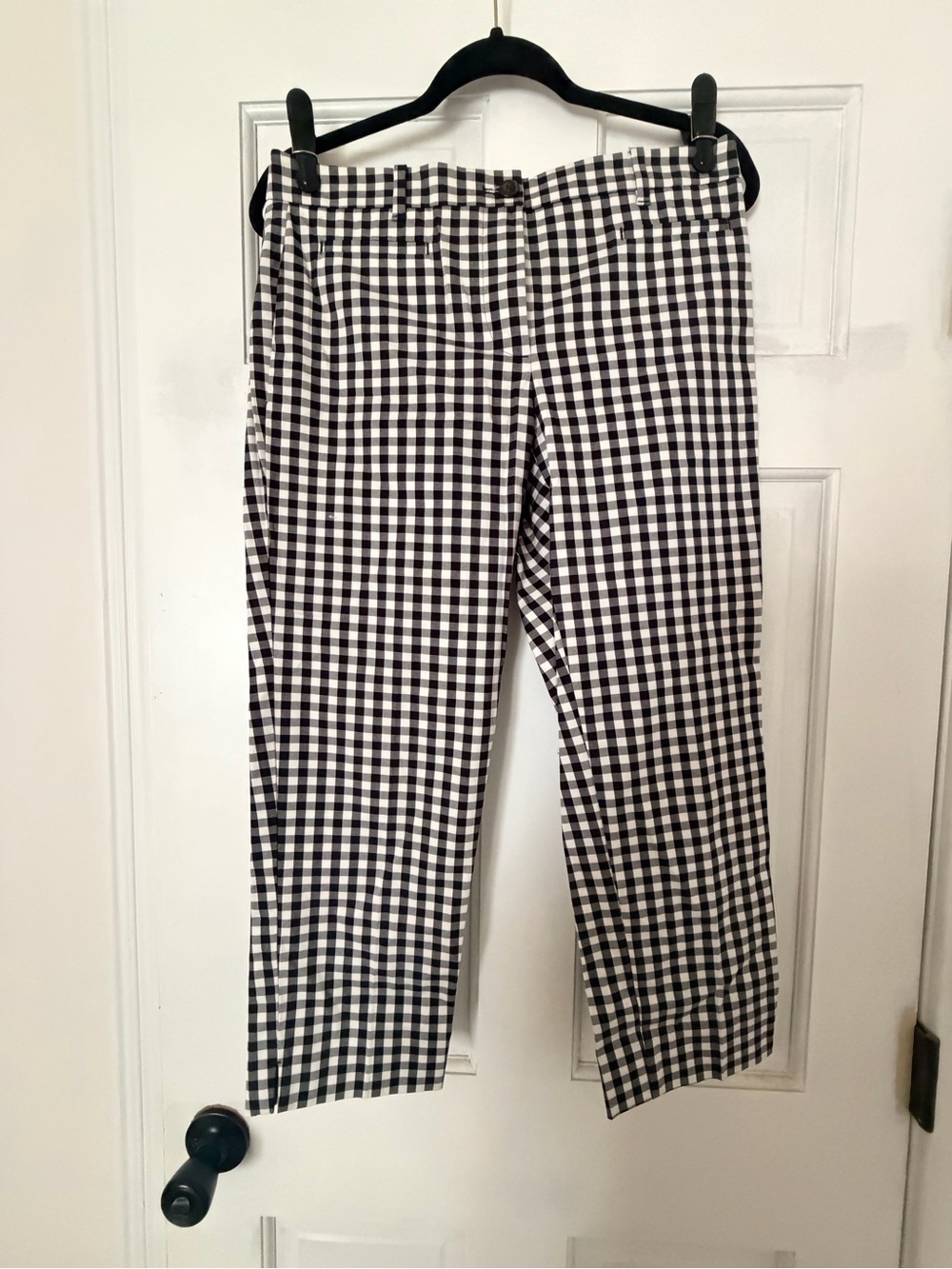 Ann Taylor Black & White Gingham Capris/Ankle Pants